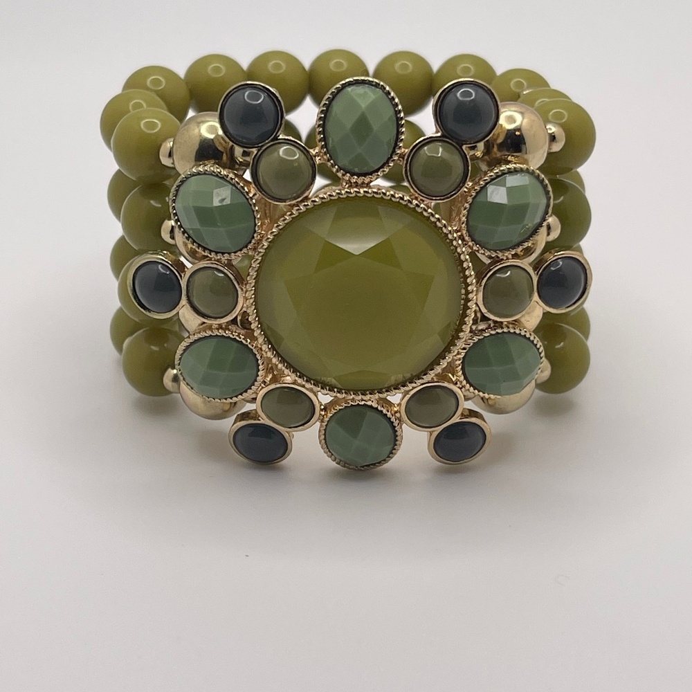 Pistachio, Jade and Gold Beaded Stretch Bracelet - New Without Tags